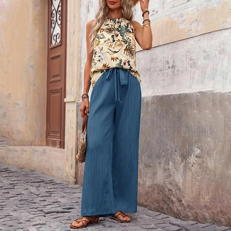 Chic Summer Two-Piece Set – Halter Crop Top & Wide-Leg Pants